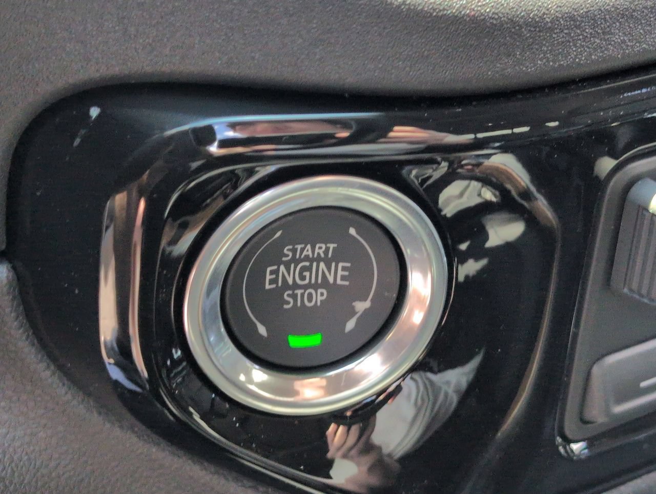 New 2026 Summit White GMC Elevation image 17