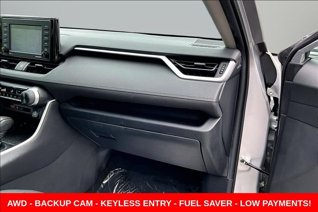 Used 2020 Silver Toyota LE image 25