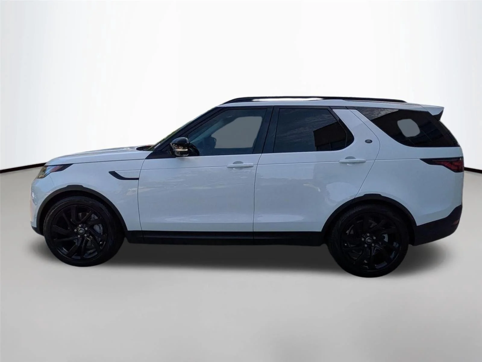Used 2024 Fuji White Land Rover S image 8