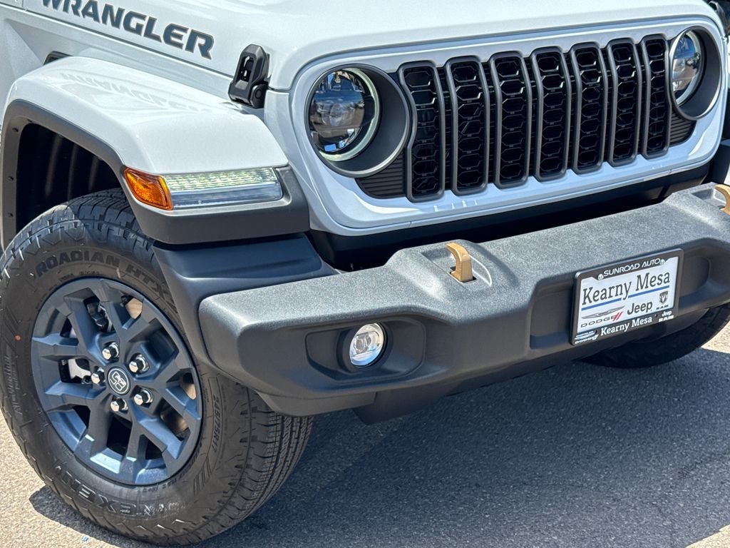 New 2026 Bright White Clear-Coat Exterior Paint Jeep 85th Anniversary Edition image 6