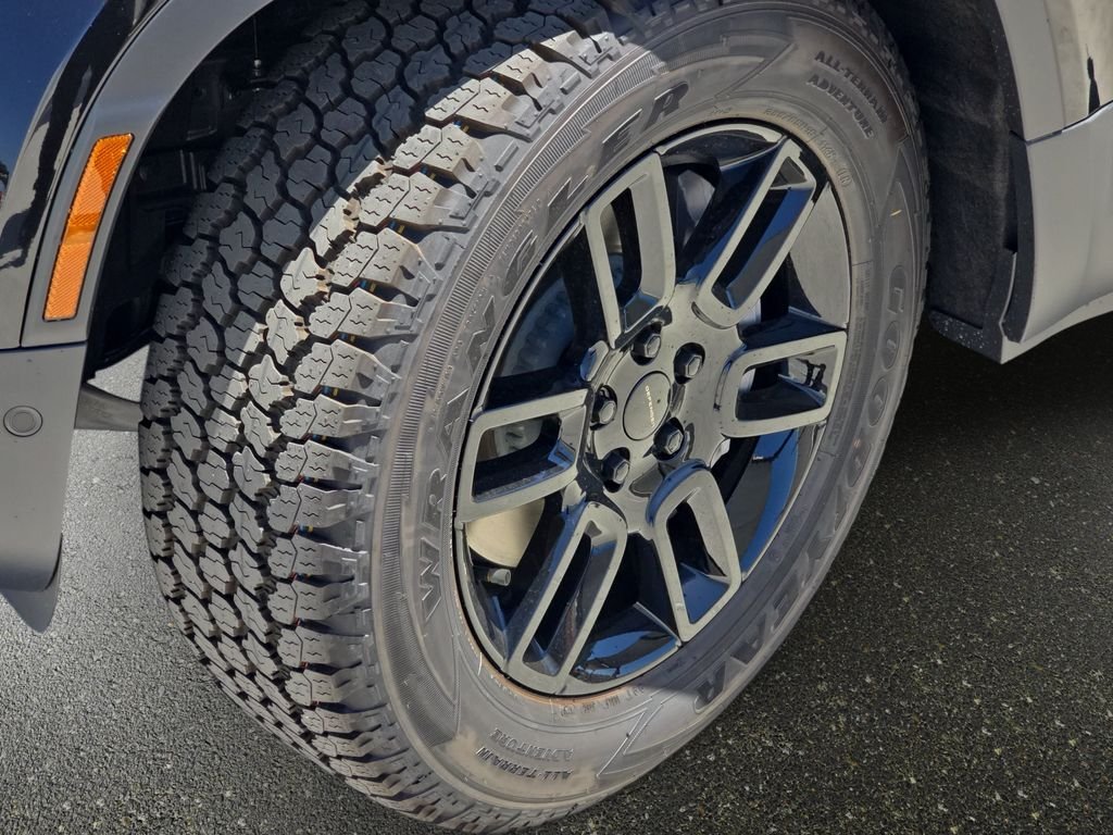 New 2026 Black Land Rover S image 35
