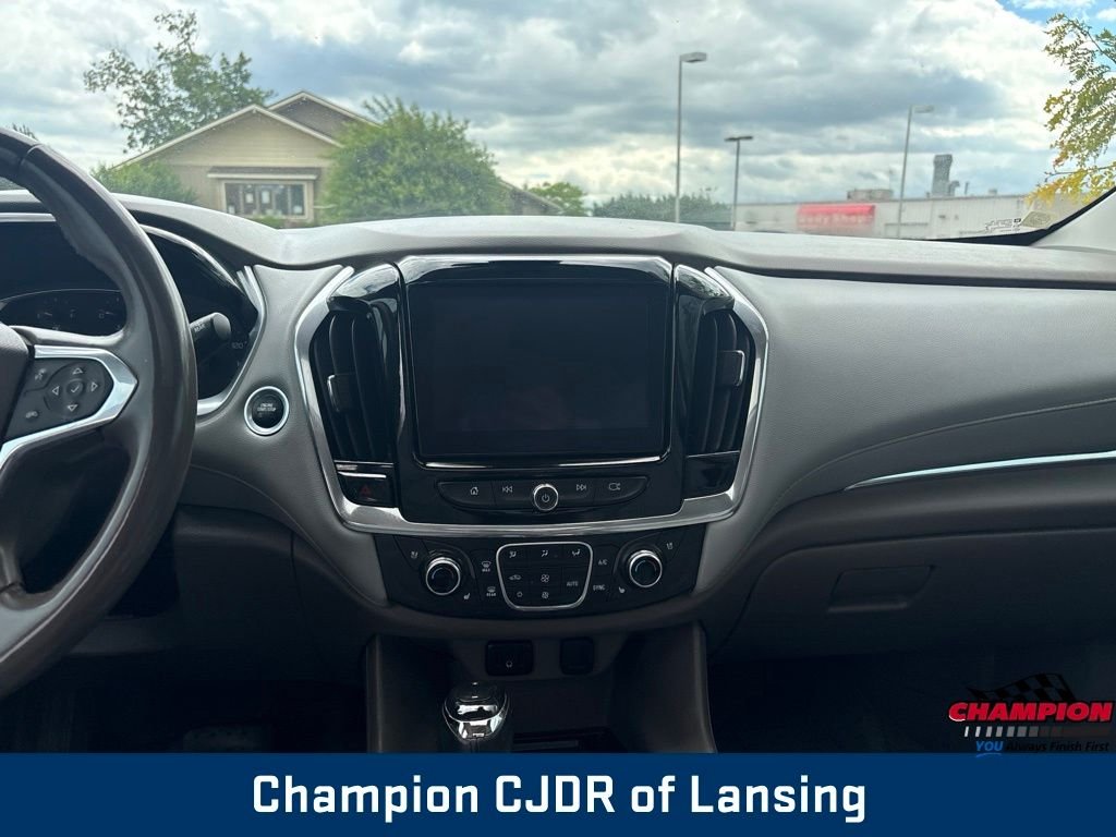 Used 2019 Beige Chevrolet Premier image 3