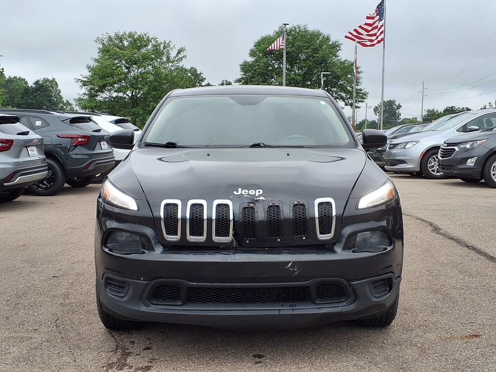 Used 2016 Jeep Cherokee Sport with VIN 1C4PJMAB5GW169151 for sale in Howell, MI