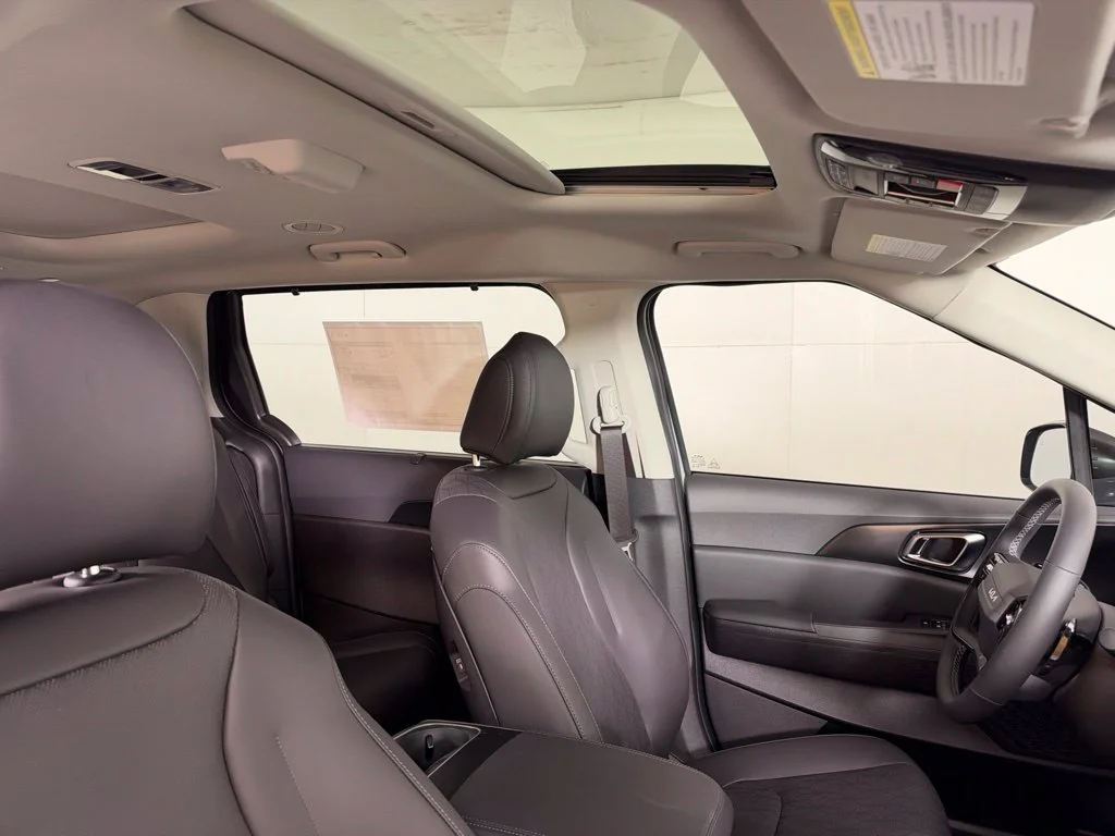 New 2027 Ceramic Silver Kia SX image 17