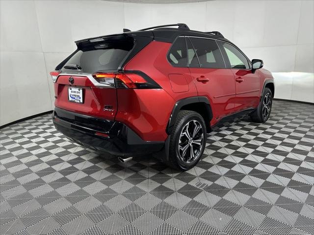 Certified Used 2025 SUPERSONIC RED/BLACK Toyota  image 9