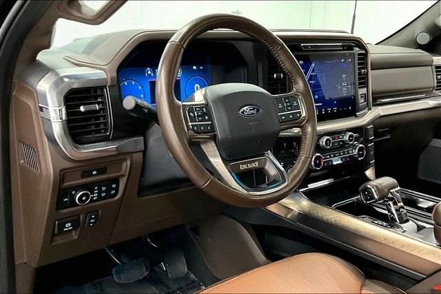 Used 2025 Agate Black Metallic Ford King Ranch image 17