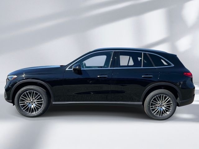New 2026 Black Mercedes-Benz GLC 300 image 4