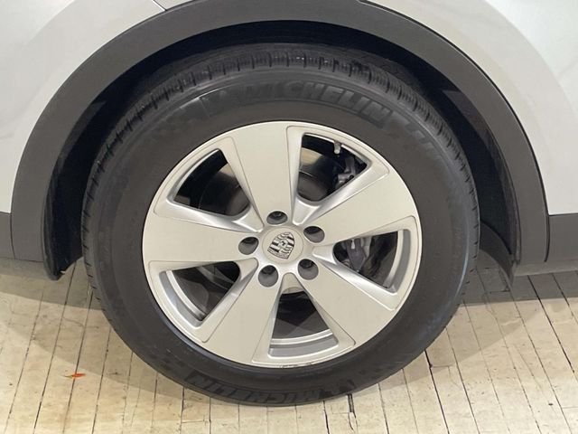 Used 2022 Silver Porsche  image 13