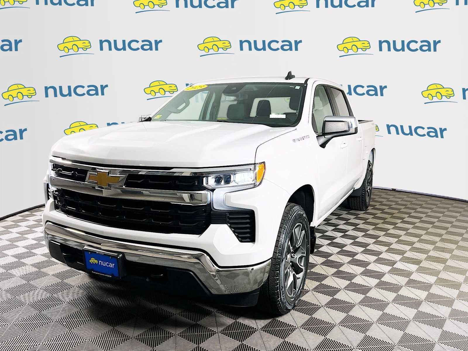 Used 2023 Summit White Chevrolet LT image 3