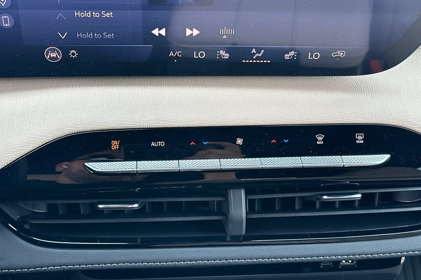 2026 Buick Enclave Preferred - Photo 19