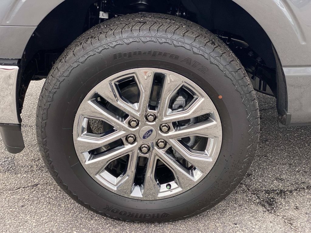 New 2026 Carbonized Gray Metallic Ford Lariat® image 7