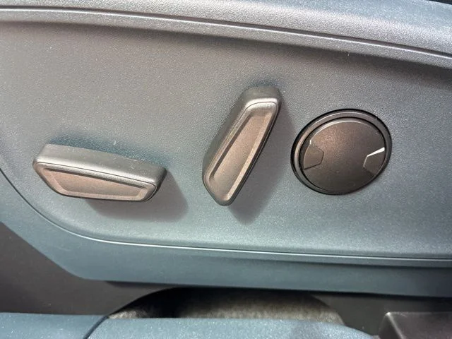 New 2026 Orange Fury Metallic Tri-Coat Ford Lariat® image 20