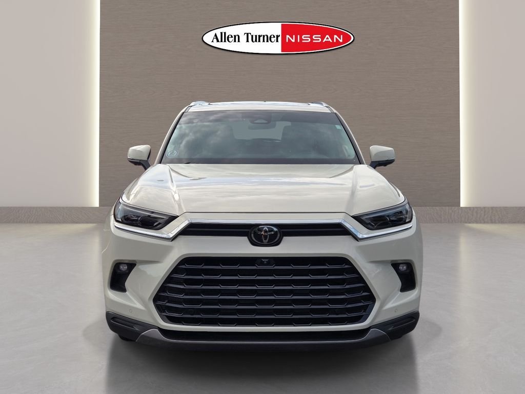Used 2024 White Toyota Platinum image 3