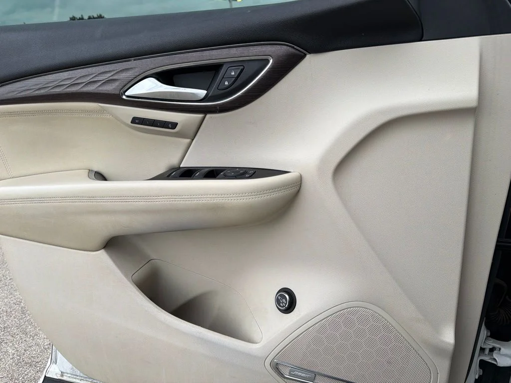Used 2021 White Buick Avenir image 15