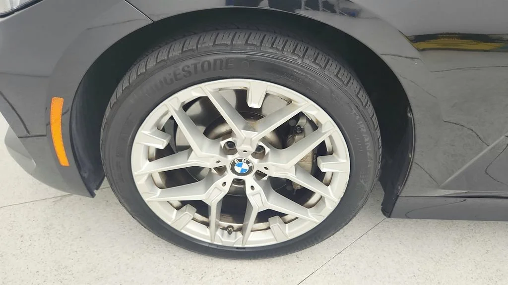 2025 BMW 3 Series 330i - Photo 27