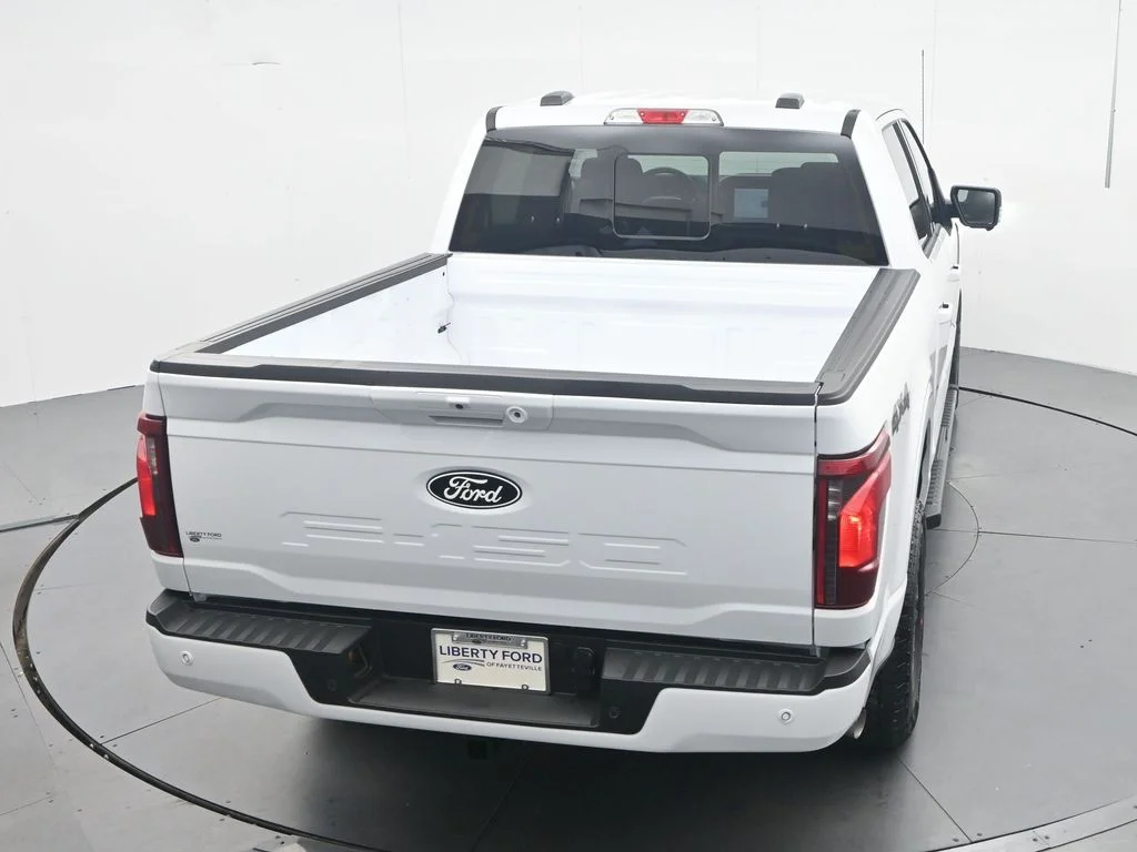 New 2026 Oxford White Ford XLT image 41