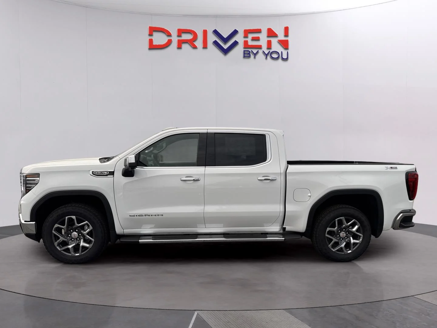 New 2026 Summit White GMC SLT image 2