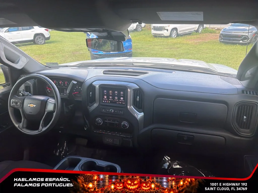 Used 2024 Summit White Chevrolet Custom image 28