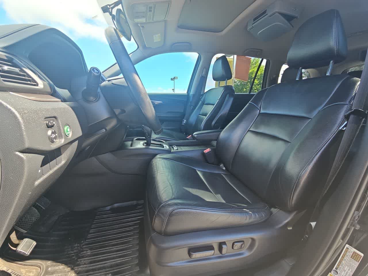 Used 2016 Black Honda EX-L image 13