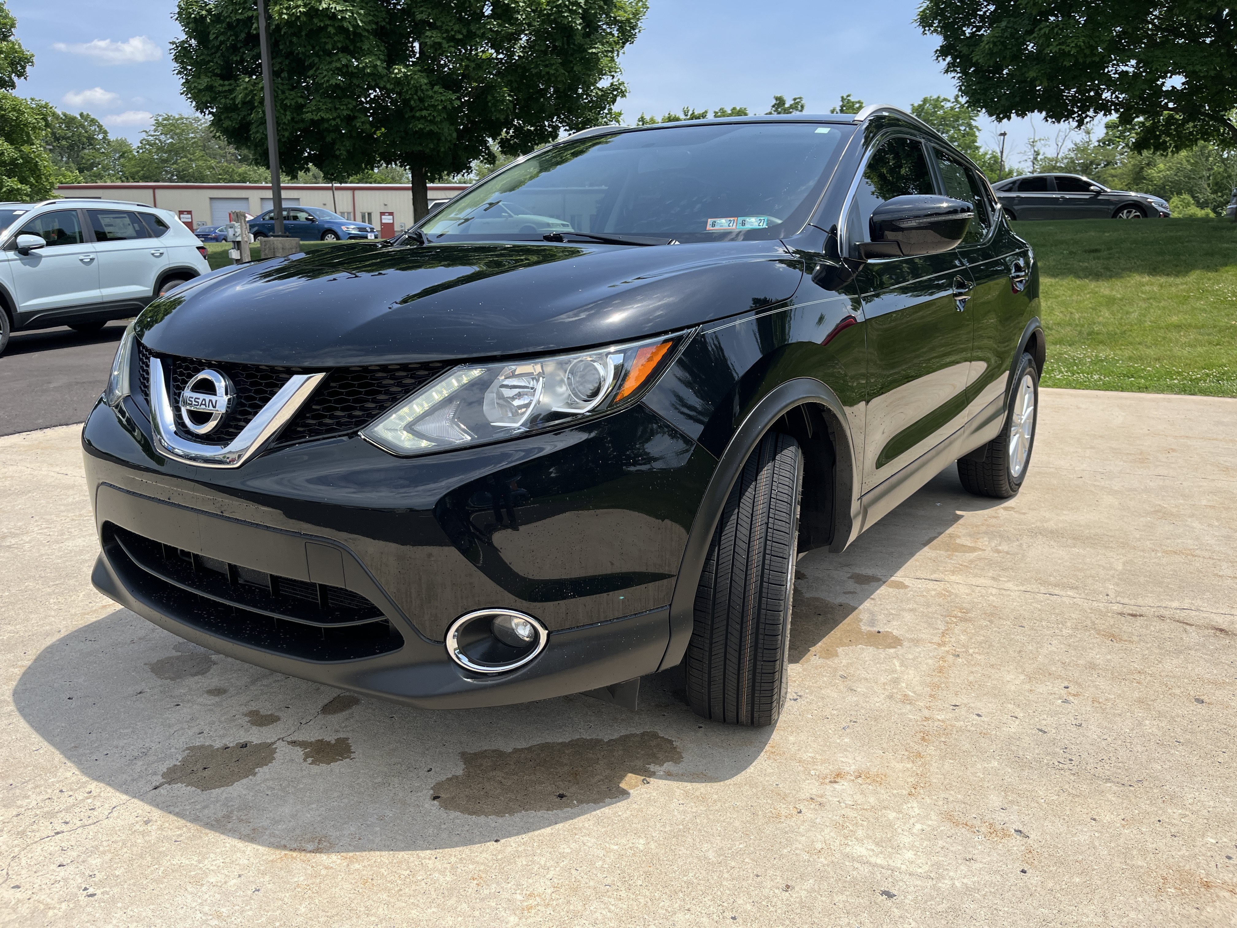Used 2017 Magnetic Black Nissan SV image 7