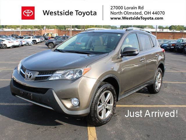 Used 2015 Pyrite Mica Toyota XLE image 1