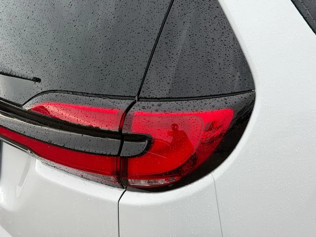 New 2026 Bright White Clear-Coat Exterior Paint Chrysler Select image 6
