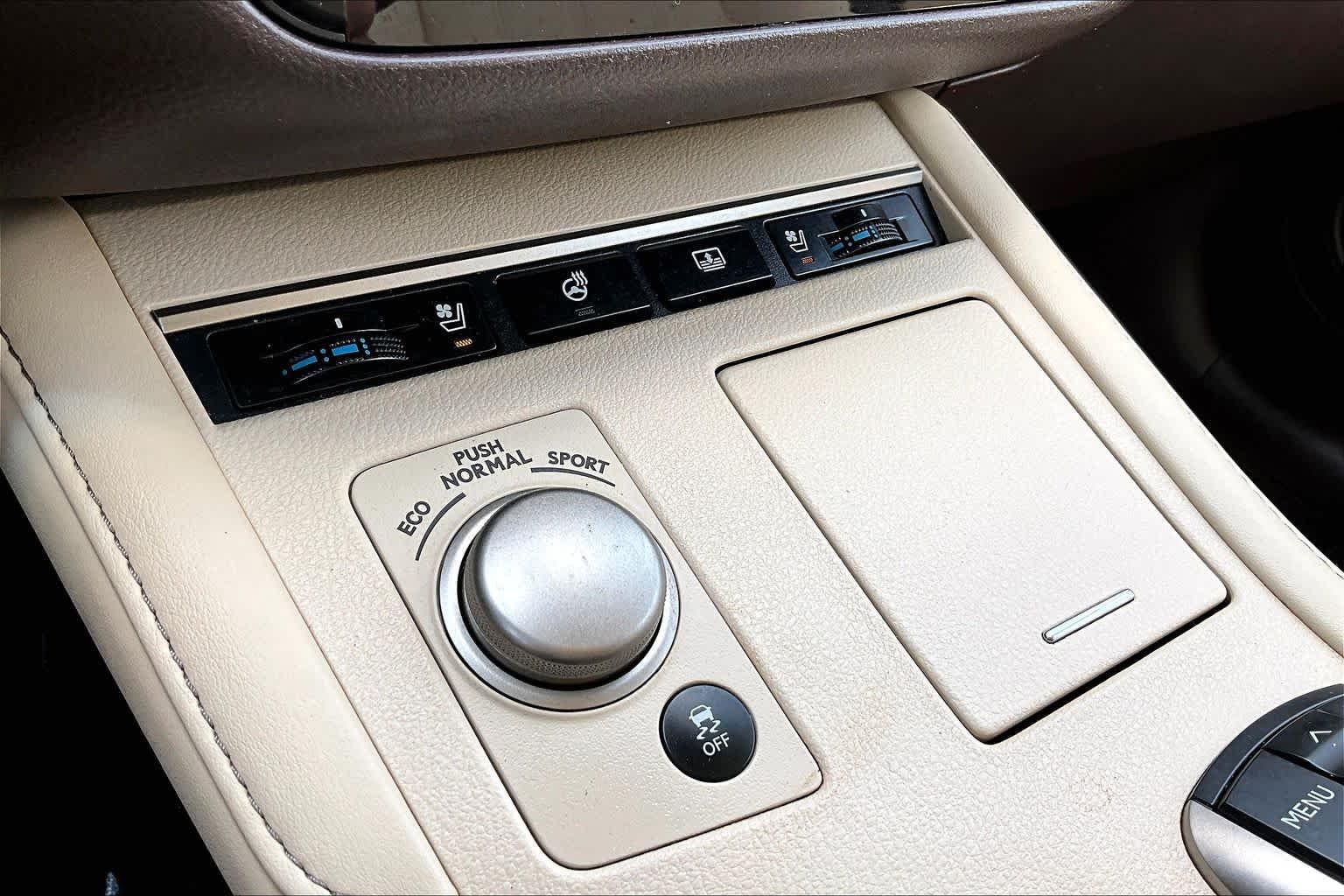 Used 2016 Autumn Shimmer Lexus  image 33