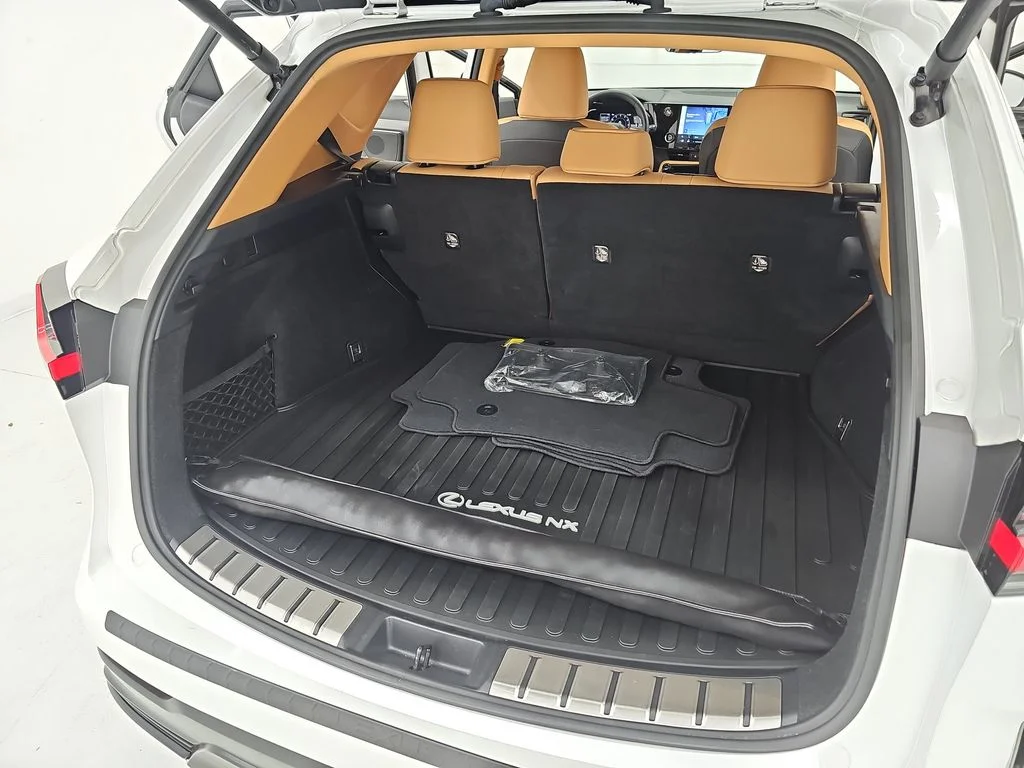 Used 2022 White Lexus 250 Base image 18