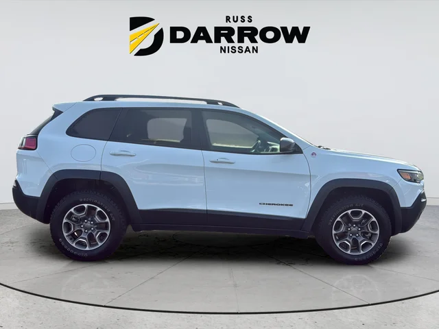 Used 2021 White Jeep Trailhawk image 6