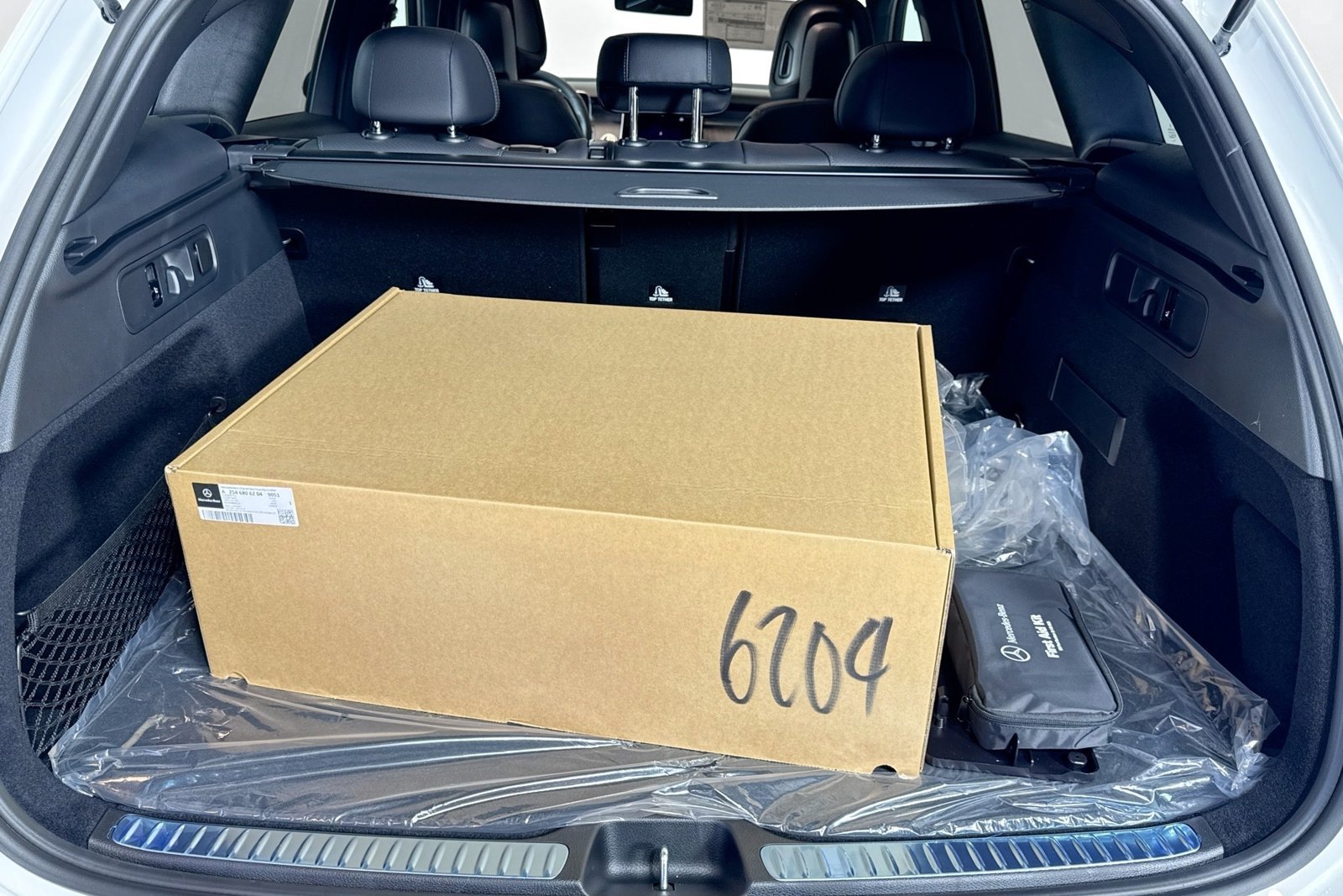 New 2026 Polar White Mercedes-Benz GLC 300 image 24