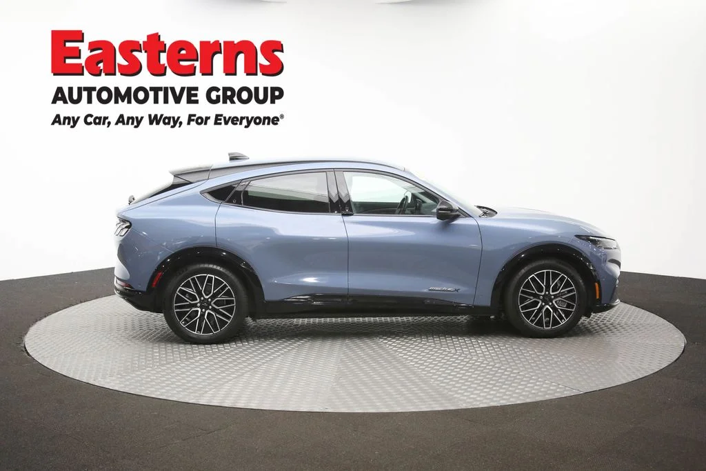 Used 2024 Blue Ford Premium image 39