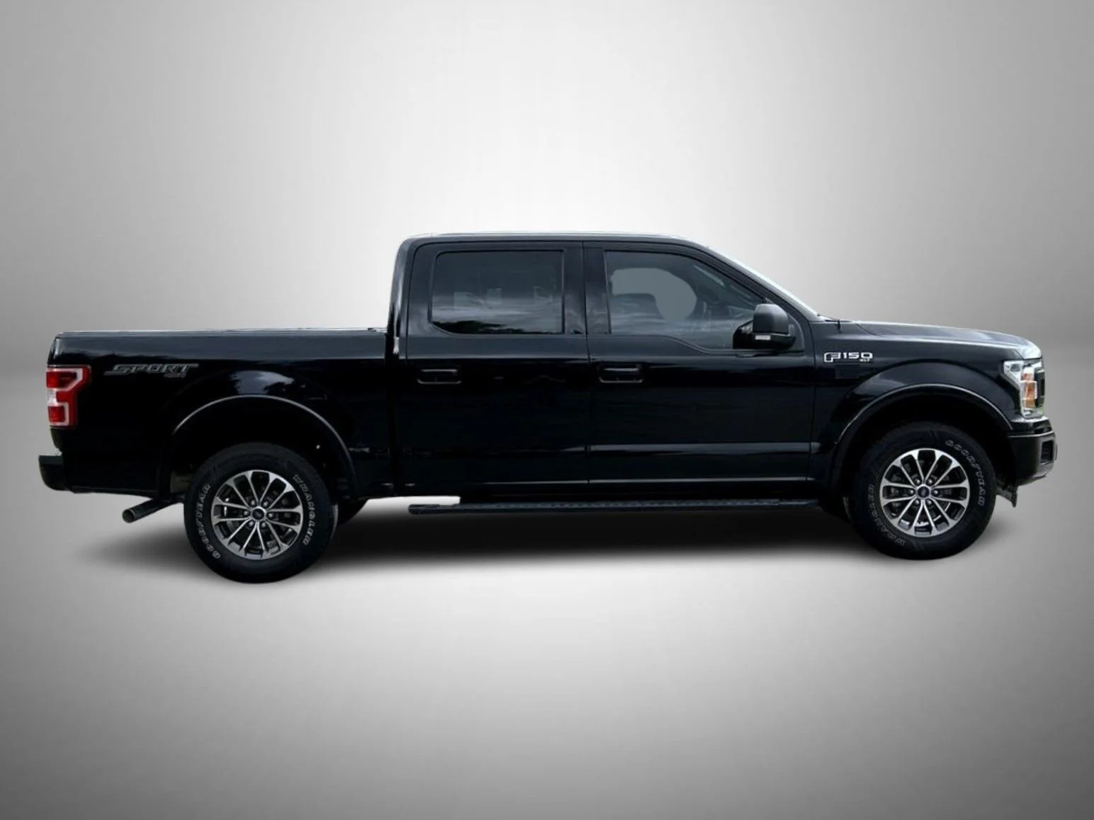 Used 2020 Black Ford XLT image 4