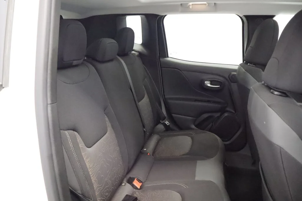Certified Used 2023 White Jeep Latitude image 22