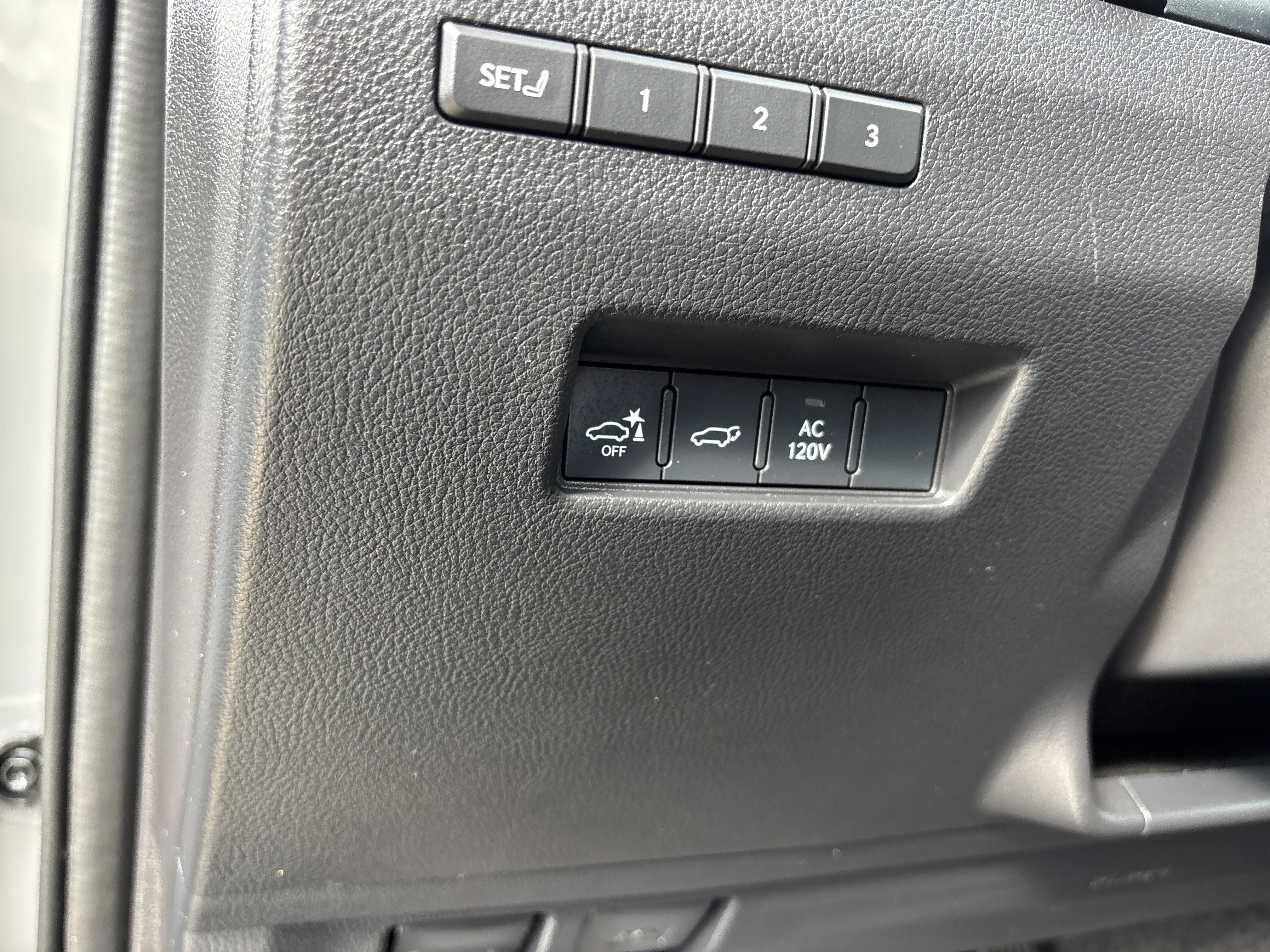 Used 2024 Incognito Lexus GX 550 Overtrail+ 4WD image 26