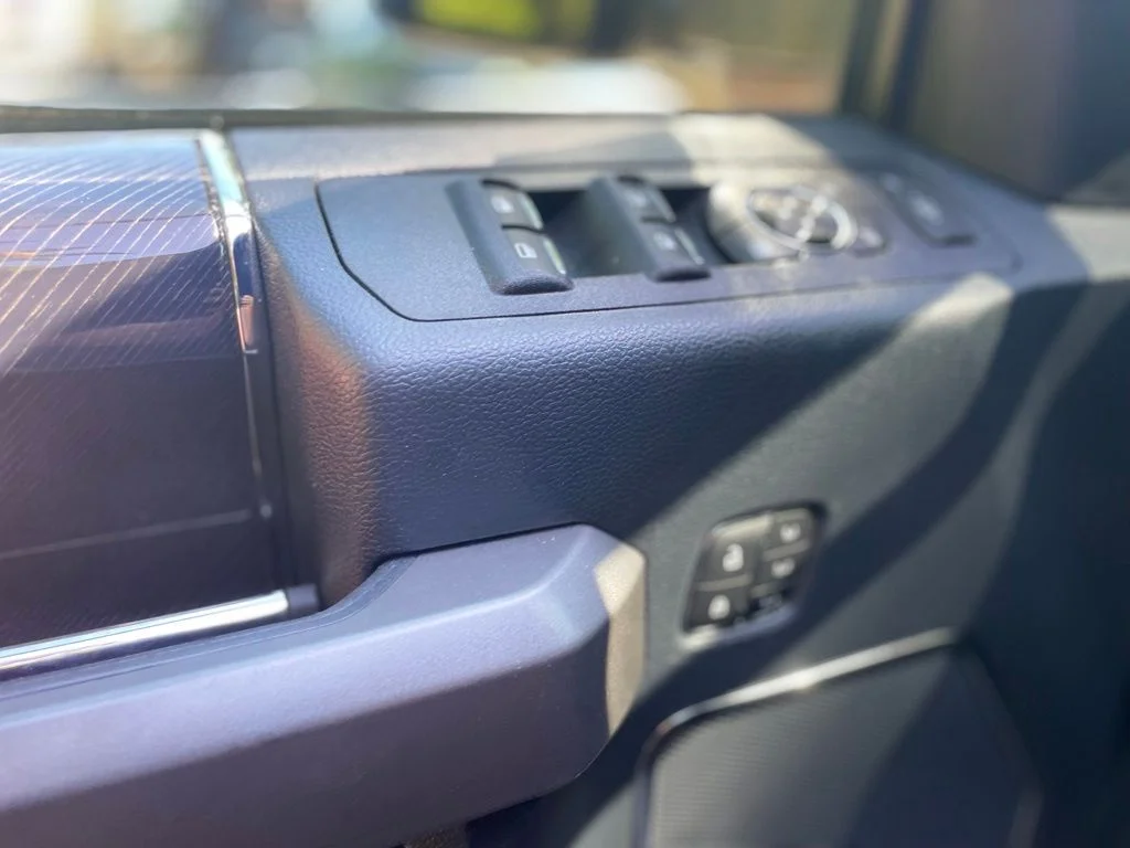 Used 2022 Black Ford Platinum image 9
