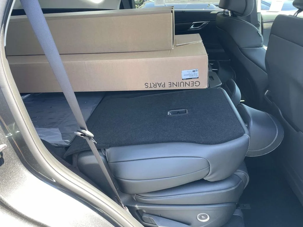 New 2026 Gray Genesis 2.5T Select image 25