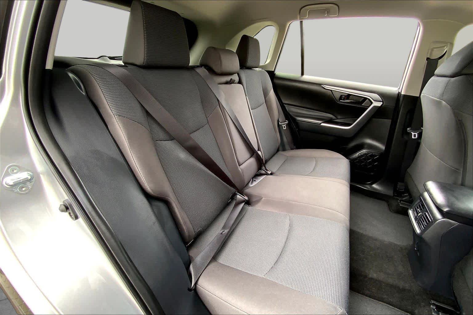 Used 2025 Silver Sky Metallic Toyota LE image 19