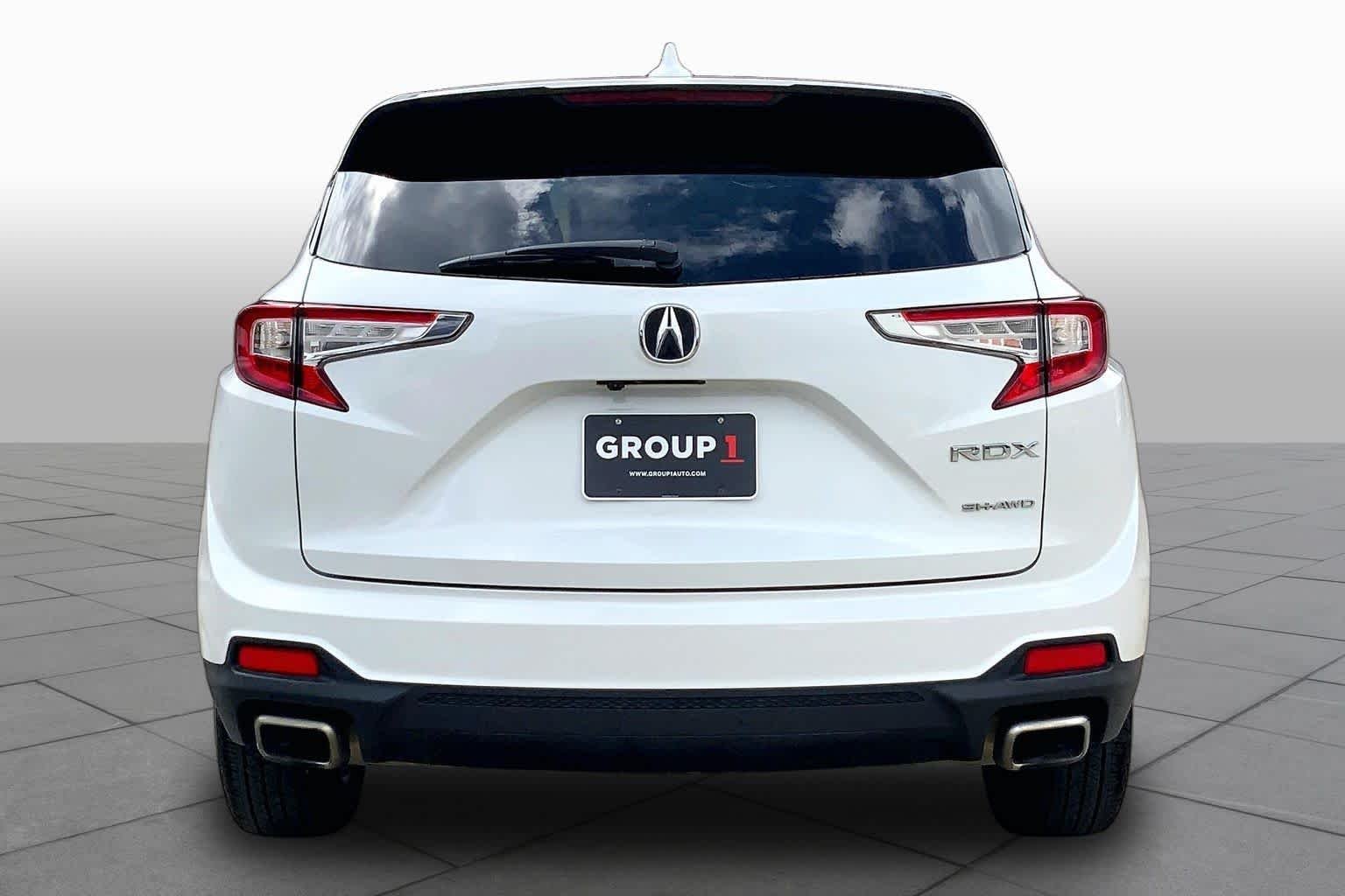 Used 2024 Platinum White Pearl Acura  image 5