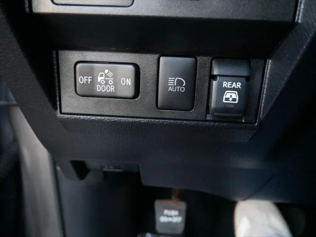 Certified Used 2019 MAGNETIC GRAY MET. Toyota  image 28