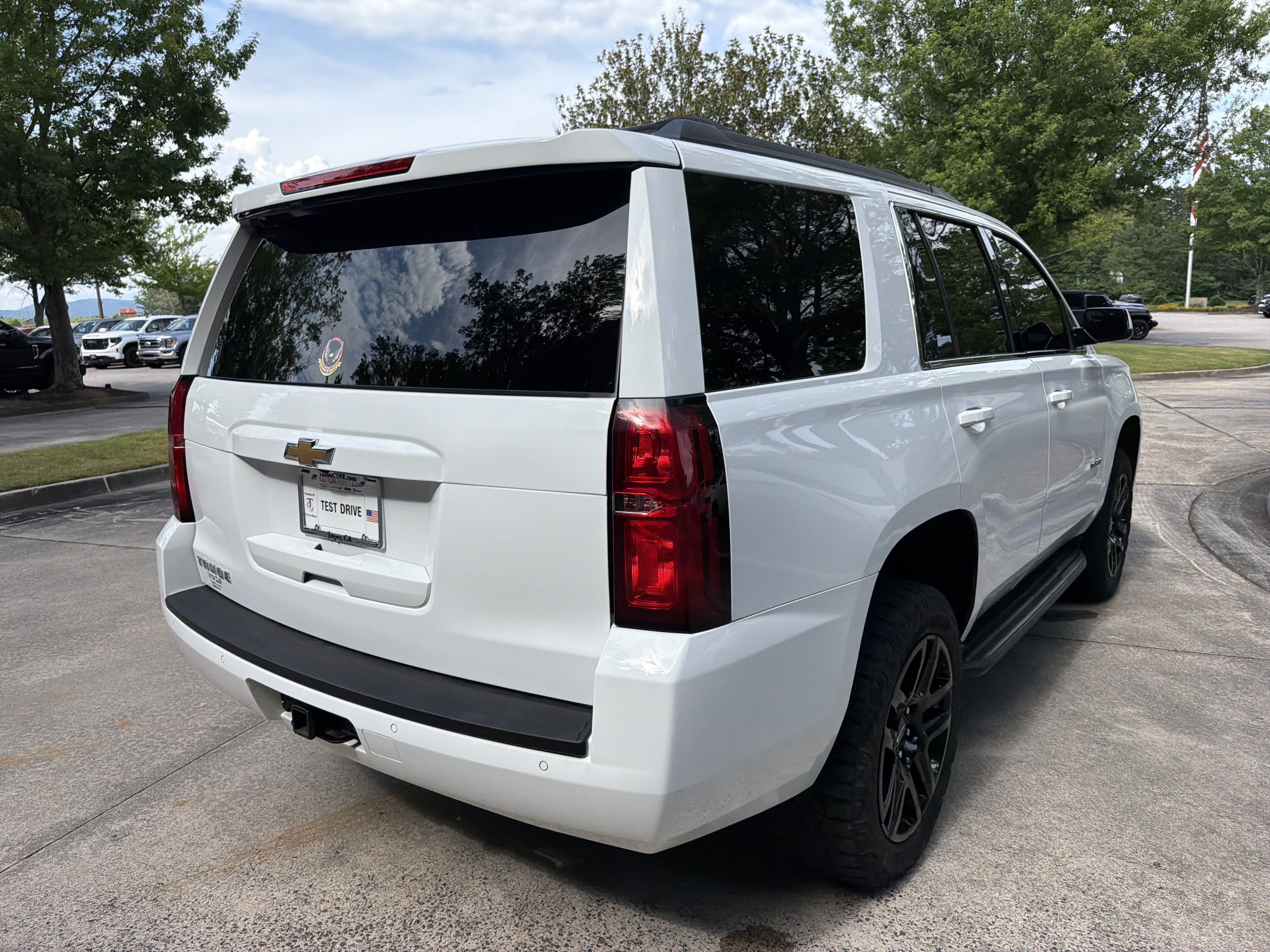 Used 2019 Summit White Chevrolet LS image 10