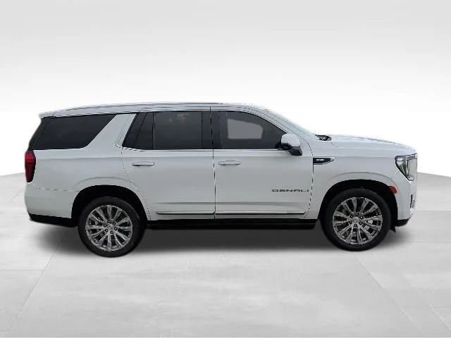 Used 2023 White GMC Denali image 2