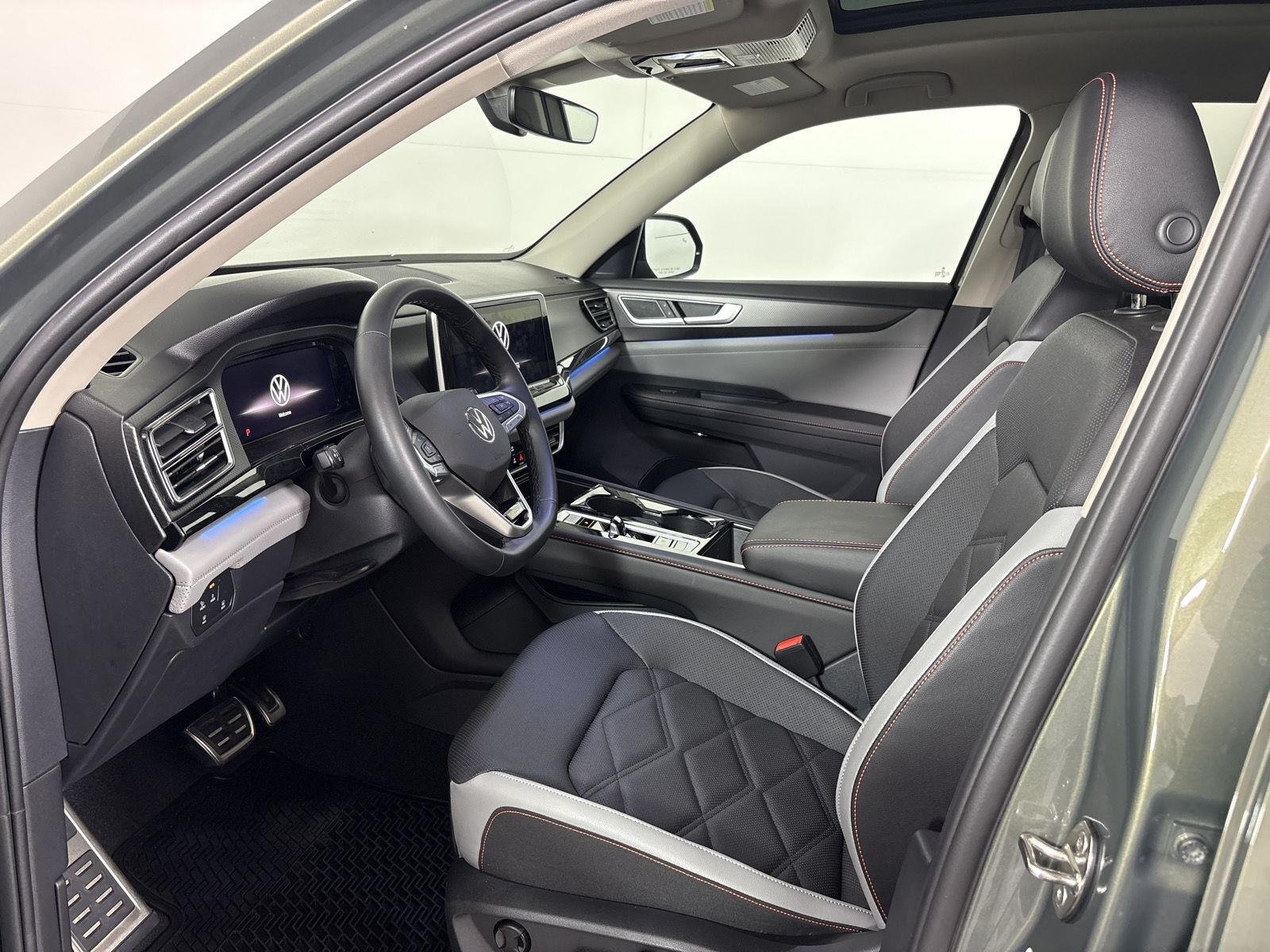 Used 2025 Avocado Green Pearl Volkswagen 2.0T Peak Edition image 5