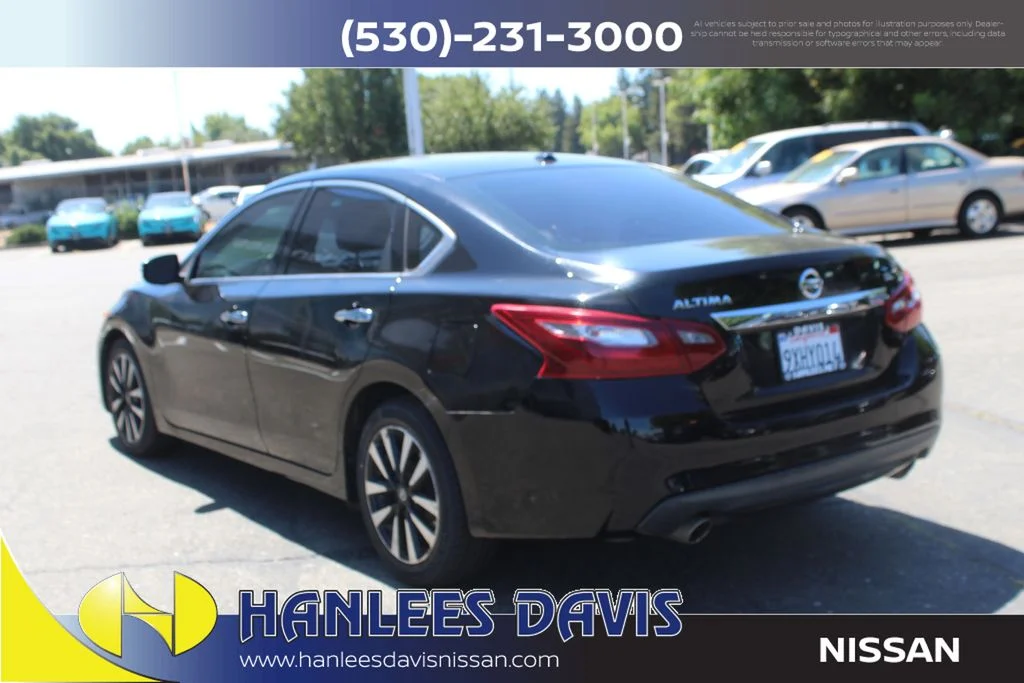 Used 2018 Black Nissan 2.5 SL image 9