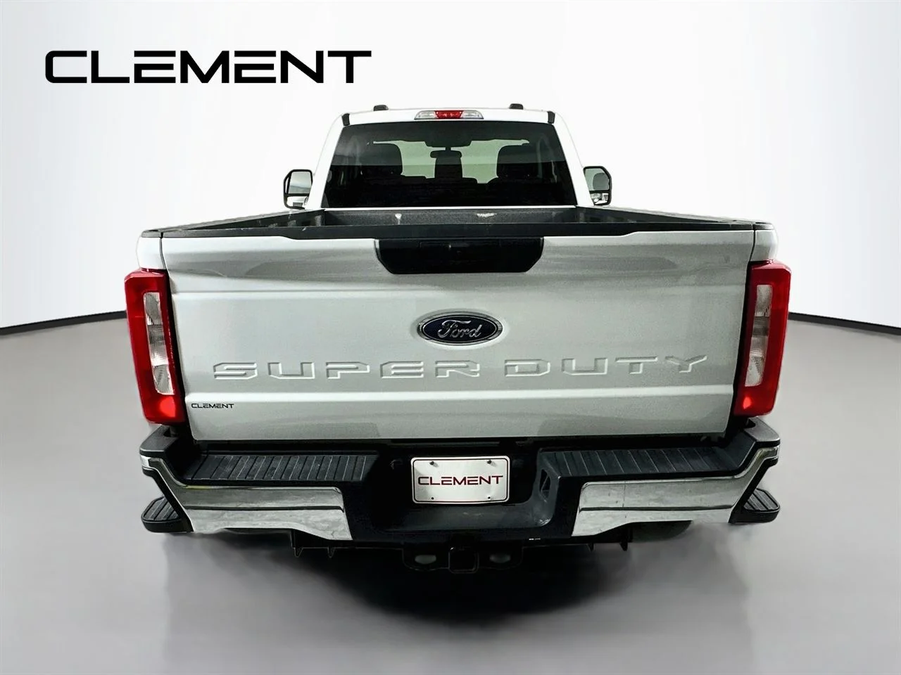 Used 2026 Oxford White Ford XLT image 8