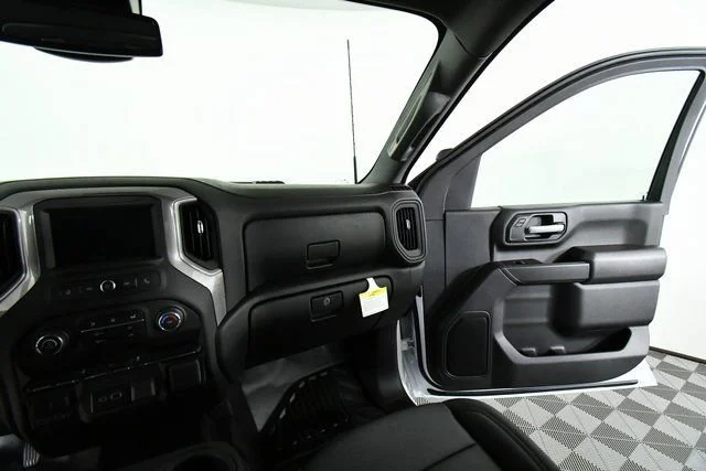 New 2026 Summit White Chevrolet WT image 20