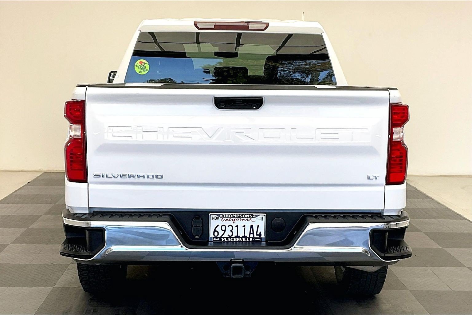 Used 2025 Summit White Chevrolet LT image 3