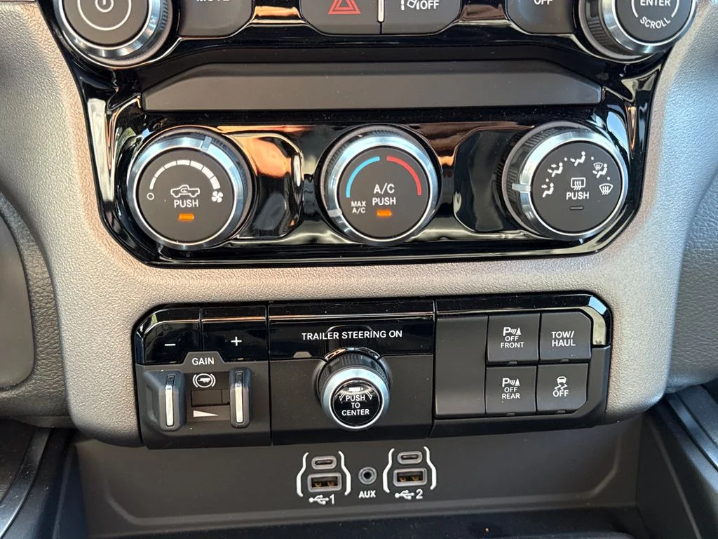 2026 RAM Ram 1500 Pickup Express - Photo 24