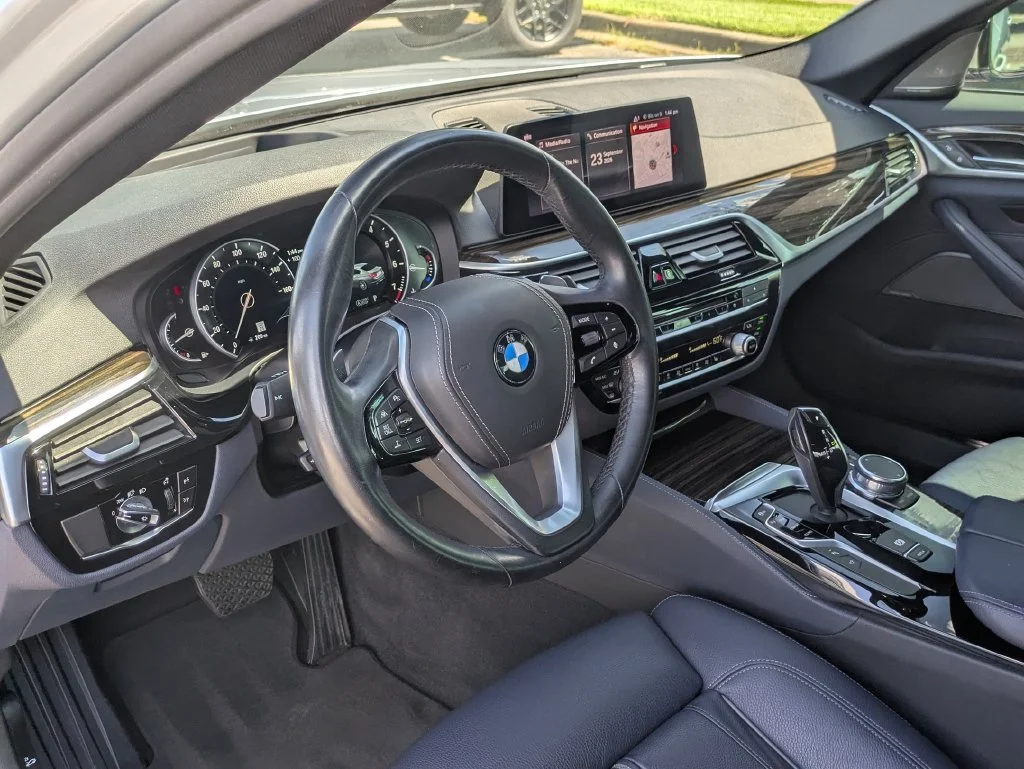 Used 2019 Silver BMW 530i image 28