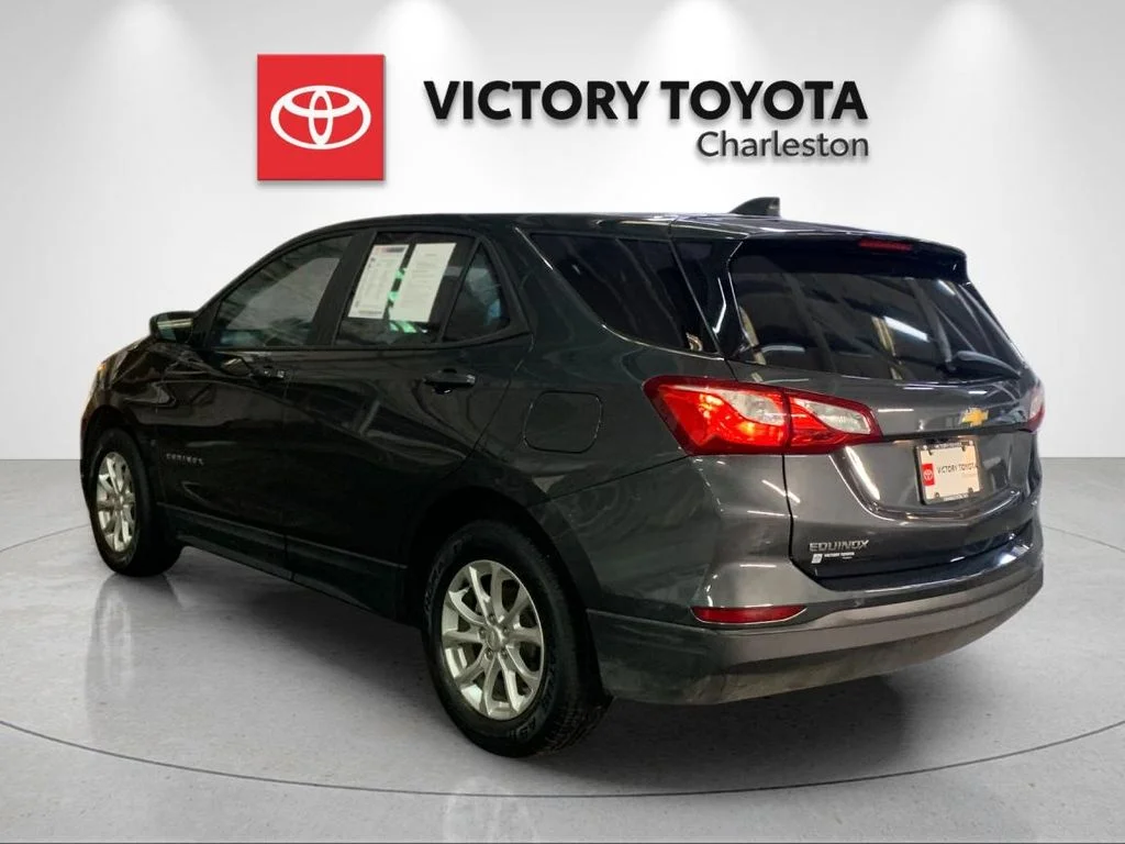 Used 2021 Gray Chevrolet LS image 3