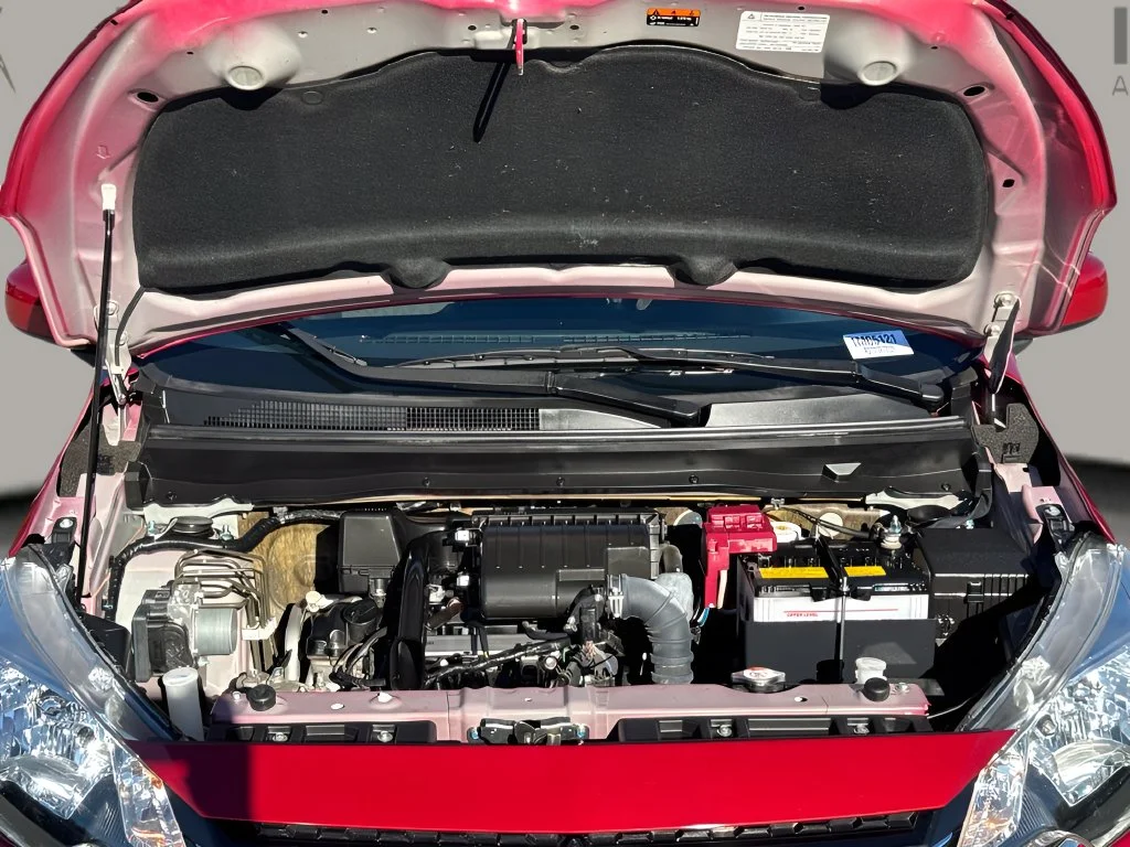 Used 2024 Red Mitsubishi ES image 25